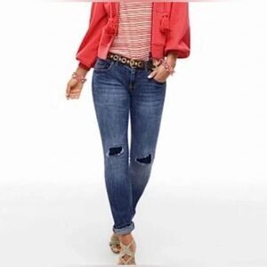 CABI Women’s Medium Wash Distressed Slim Boyfriend Jeans Size 4 – Style #5695